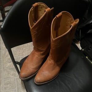Tan Cowboy Western Boots with Rounded Toe